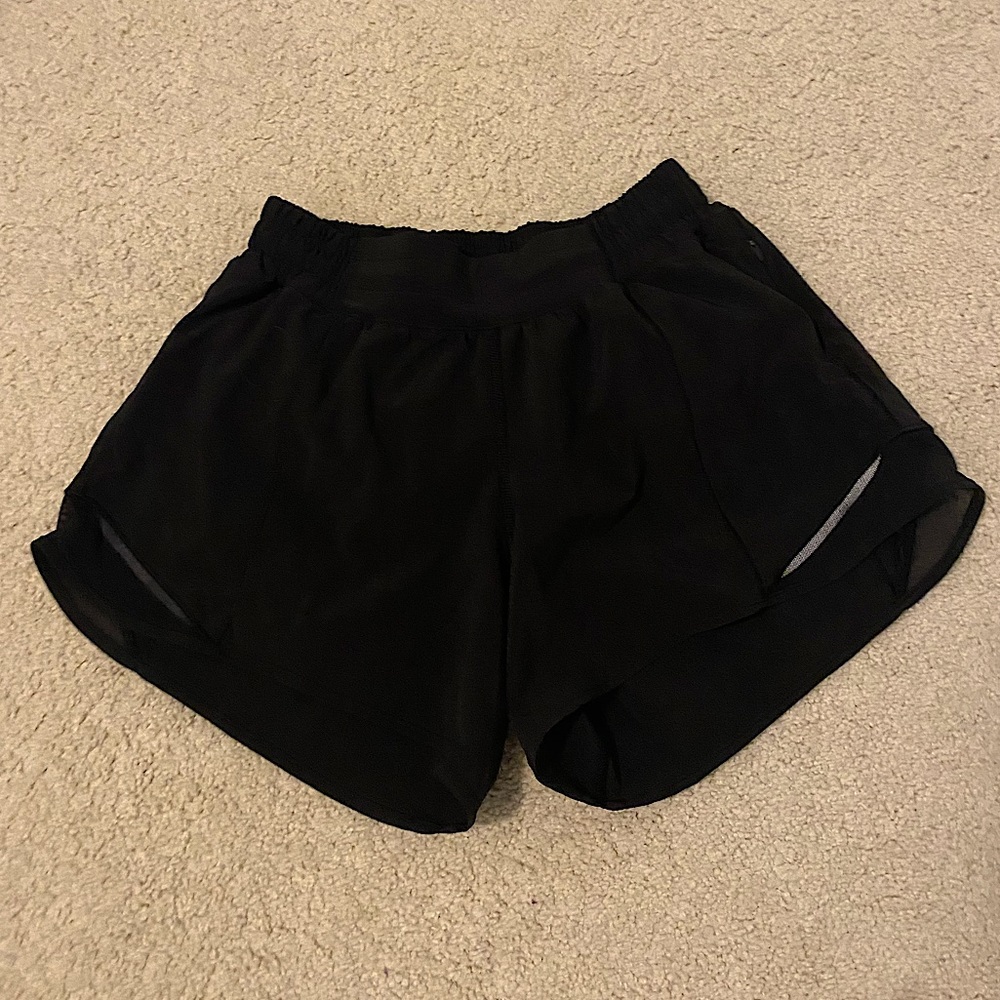 Lululemon Hotty Hots Size 4  2.5''